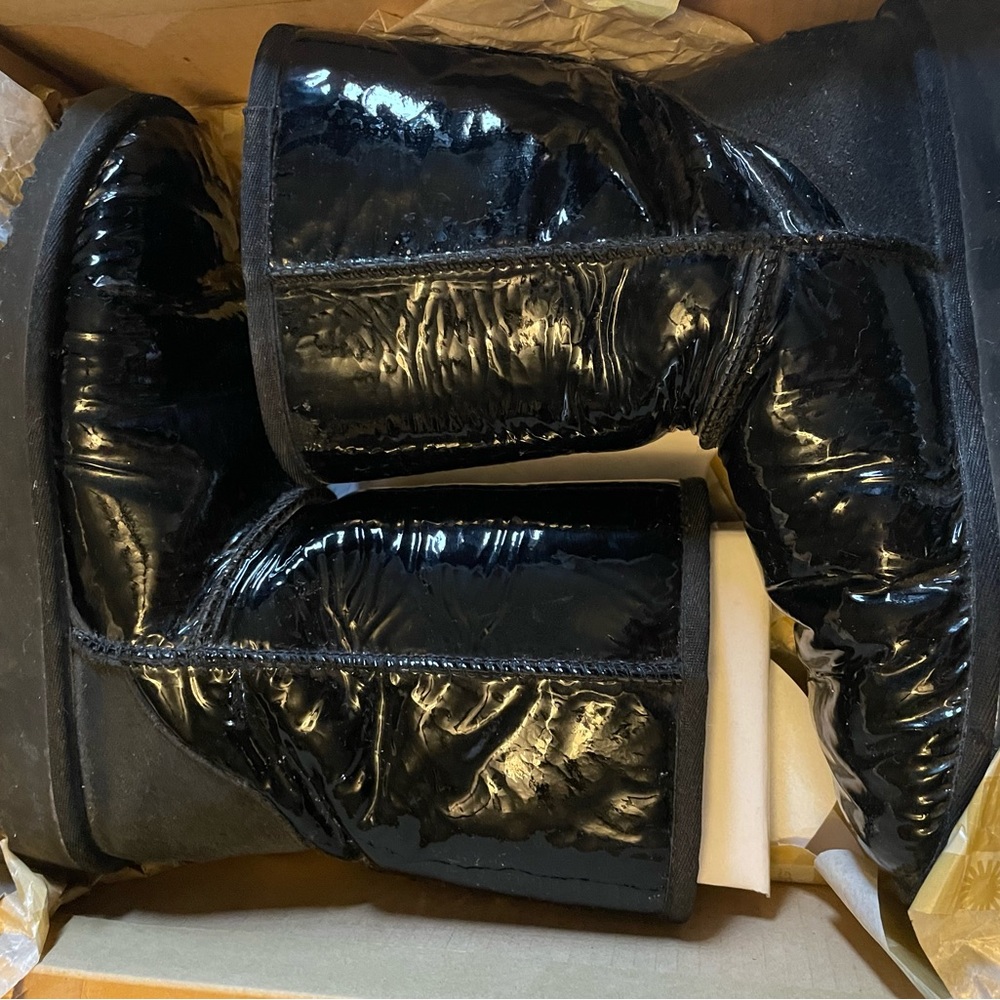 Classic short paten leather Uggs